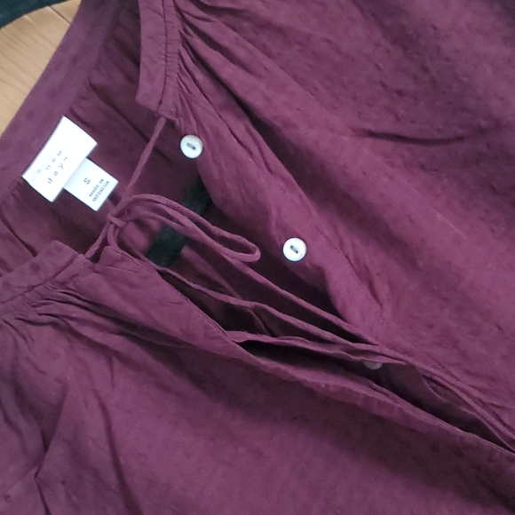Burgundy blouse - Picture 4 of 9